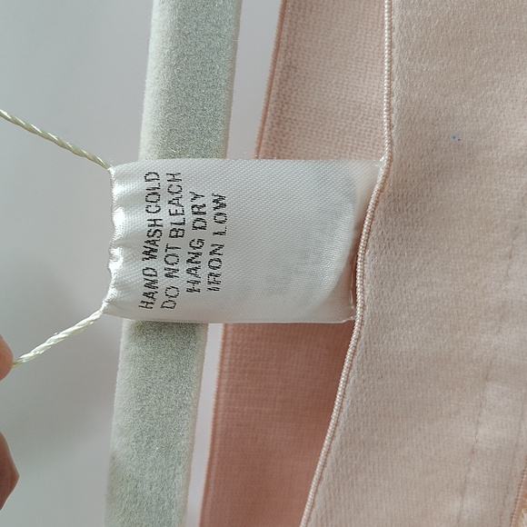 Esley Tulle Skirt Size Medium Pink  Elastic Waist NWT - Picture 6 of 8